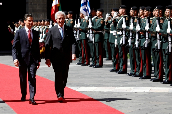 Tabaré Vázquez mantuvo una reunión con su par Enrique Peña Nieto. Foto: Reuters