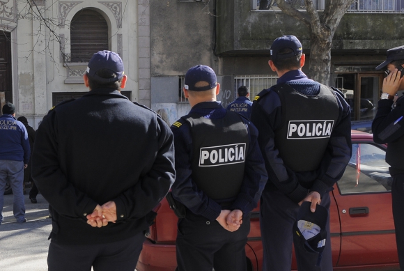 Resultado de imagen para POLICIA URUGUAY