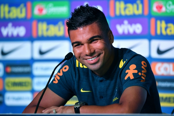 Casemiro está feliz con su rol en la verdeamarela. Foto: AFP.