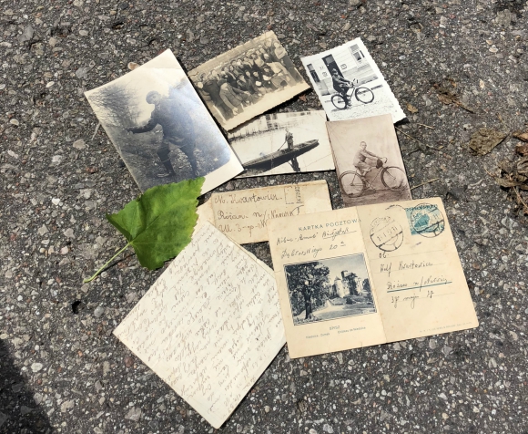 Fotos y cartas que mi abuelo conservaba en su casa de Montevideo.