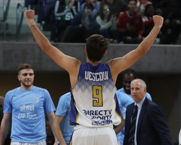 Santiago Vescovi en el Elite Team de Uruguay en la NBA G League