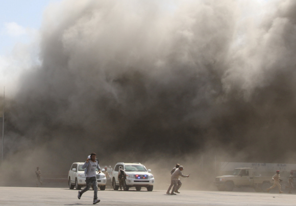 Yemen: 16 muertos por ataque contra aeropuerto donde llegaba el nuevo  gobierno - 30/12/2020 - EL PAÍS Uruguay