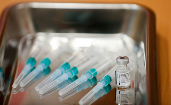 Vacina Pfizer / BioNTech. Foto: Reuters.