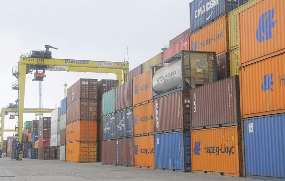 Containers in the Port of Montevideo.  Photo: El País Archive