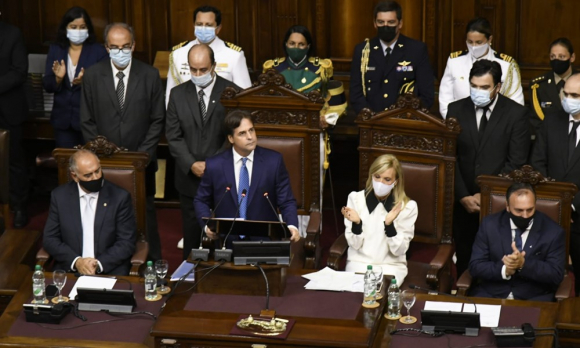 En video: los momentos clave del discurso de Lacalle Pou en el Parlamento - Información - 02/03/2022 - EL PAÍS Uruguay