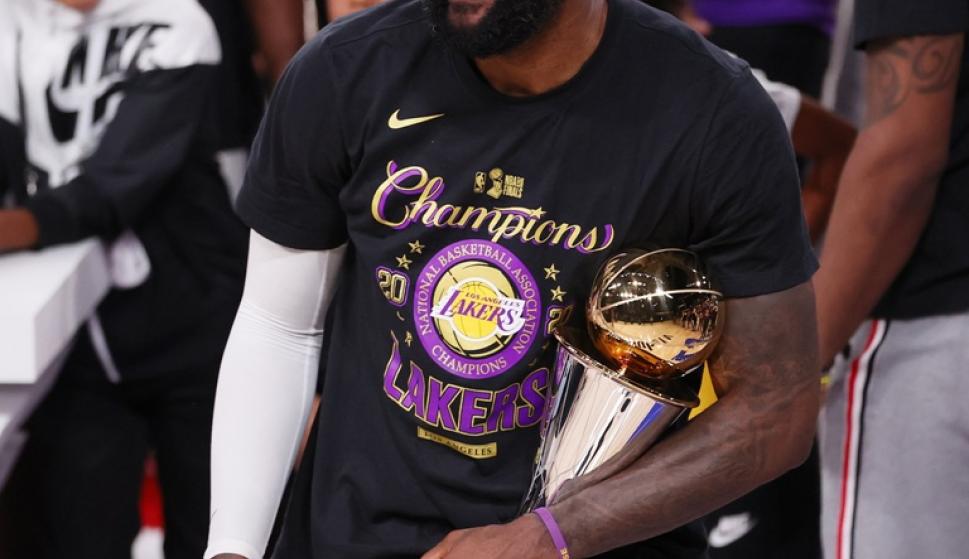 LeBron will join the select club of athletes who won US $ 1,000 this year: – 02/12/2021