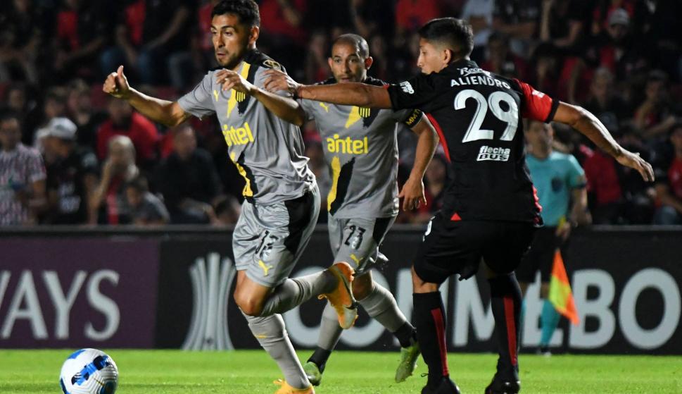 Colón 2-1 Peñarol: el debut aurinegro fue con derrota y muchas  preocupaciones - Ovación - 05/04/2022 - EL PAÍS Uruguay
