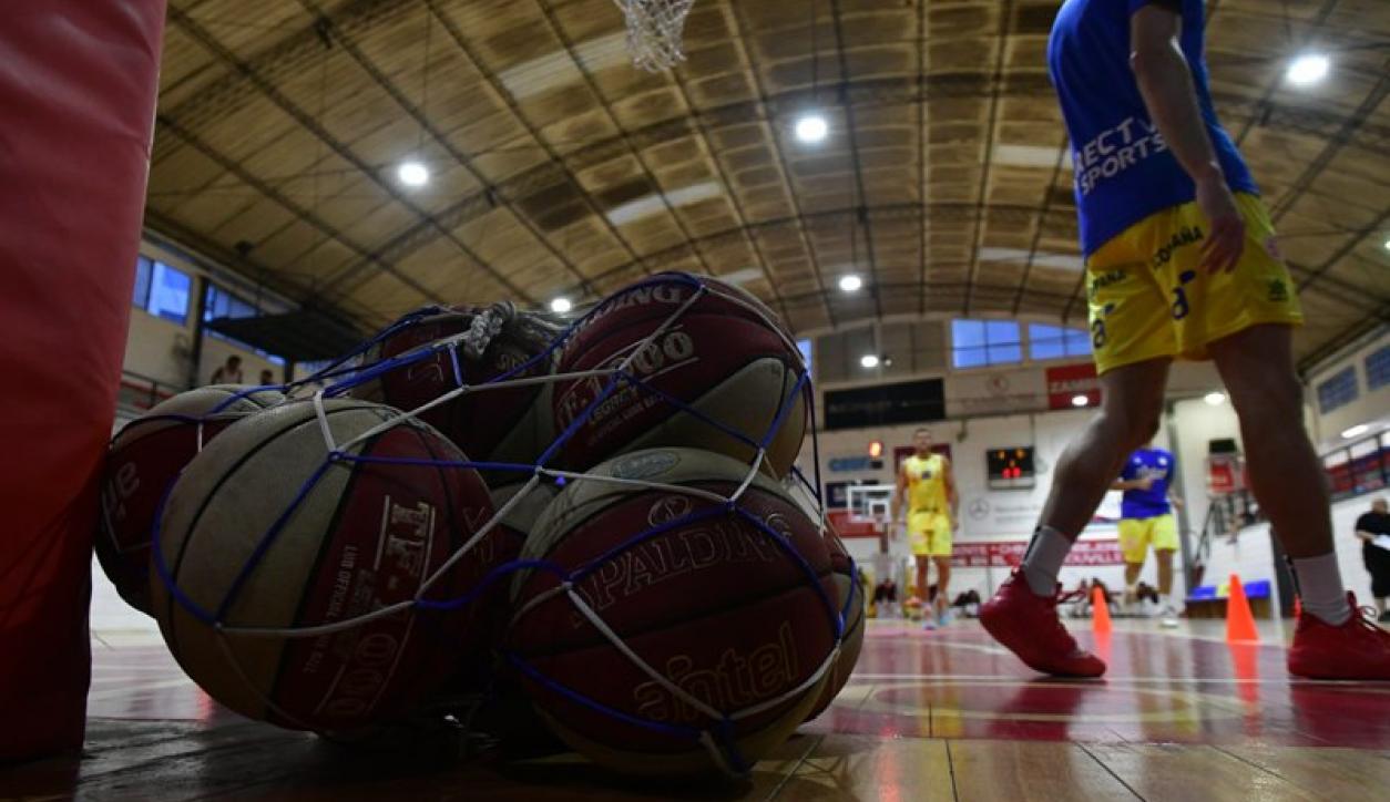 ¿Cuánto gana un reclutador de basquetbol