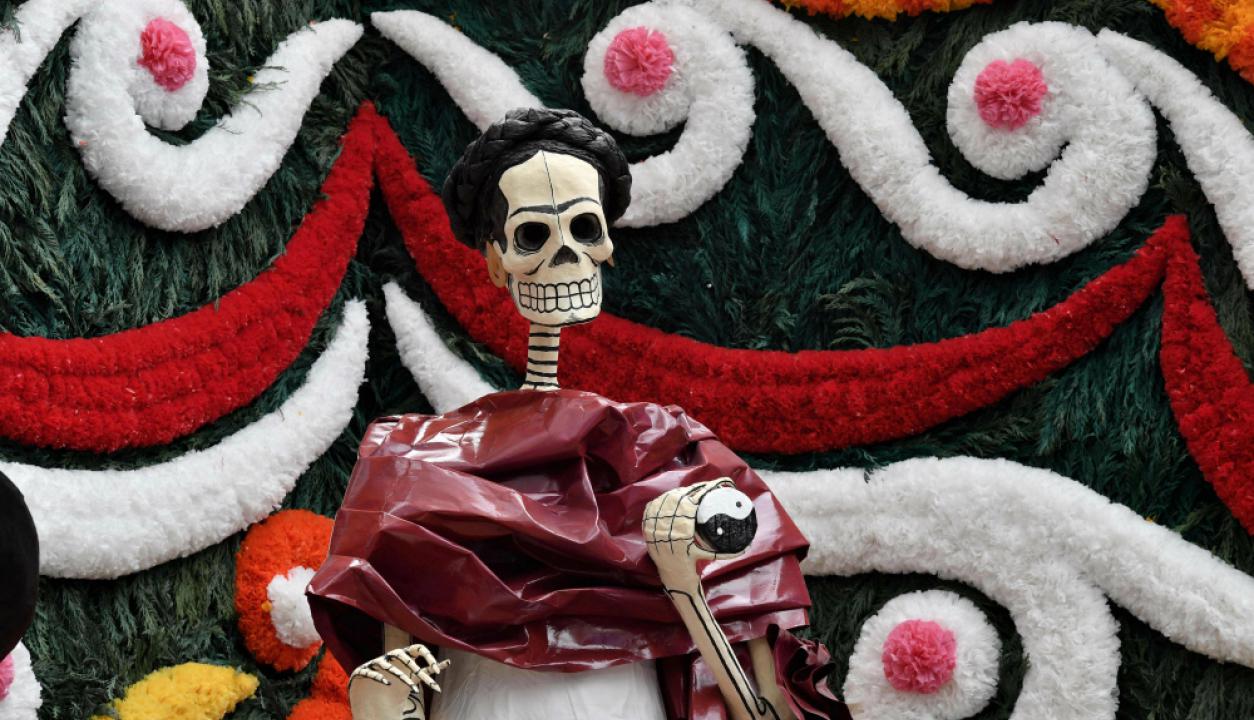 15 Celebran el dia de muertos con cartelera para toda la familia