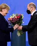 Merkel y Scholz. Foto: AFP.