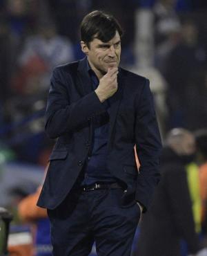 Alexander Medina, entrenador de Vélez Sarsfield. Foto: AFP.