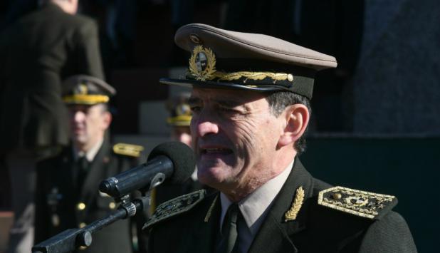 Guido Manini Ríos en su discurso por el aniversario del Ejército Nacional. Foto: Francisco Flores.